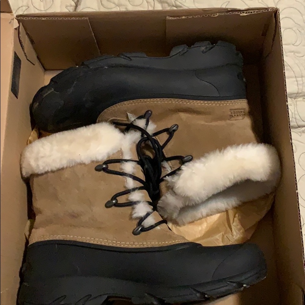 Almost new Sorel winter boots